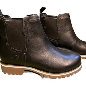New WOMEN'S CHACO FIELDS CHELSEA WATERPROOF BOOT